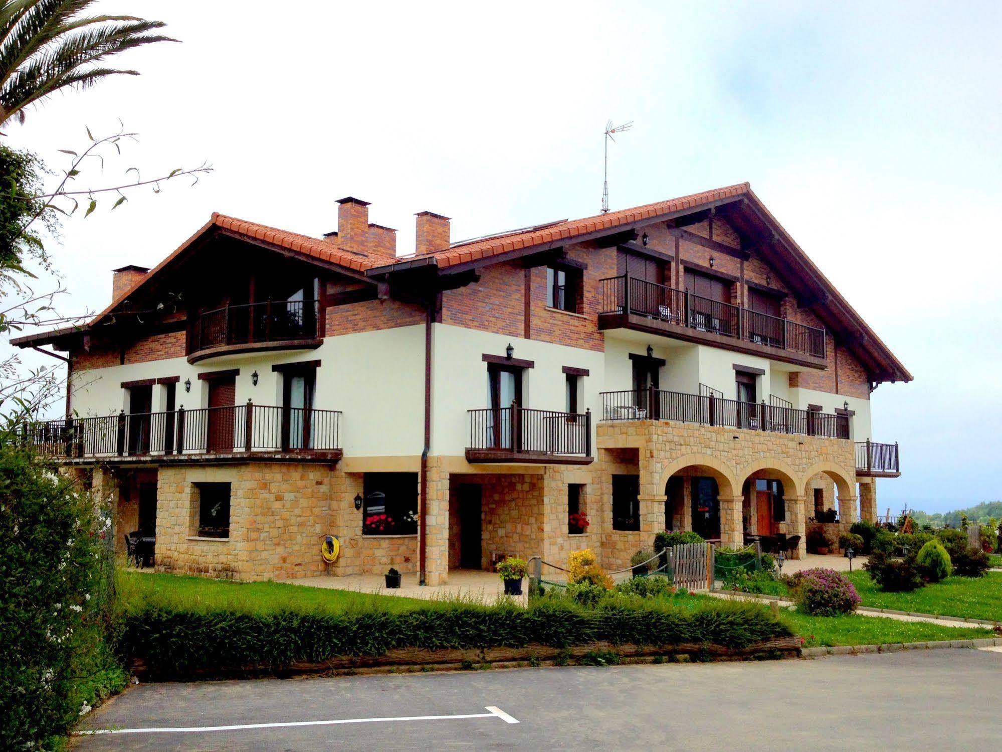 Usotegi Guest House Getaria Bagian luar foto